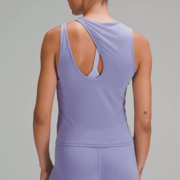Lululemon Shoulder Cut Out Yoga Tank Top - Picture 4 of 4
